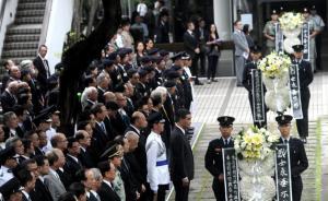 香港举行官方仪式纪念抗战胜利，董建华、梁振英鞠躬致敬
