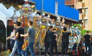 台黑帮大佬刘保生遭枪杀后出殡，3000名黑衣人为其送葬