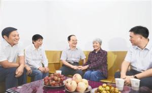 江西省委書記鹿心社看望甘祖昌將軍夫人、“老阿姨”龔全珍