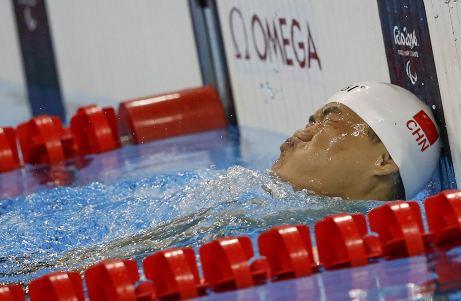 2016-09-08T204238Z_884053607_HT1EC981LIPT0_RTRMADP_3_PARALYMPICS-RIO-ATHLETICS