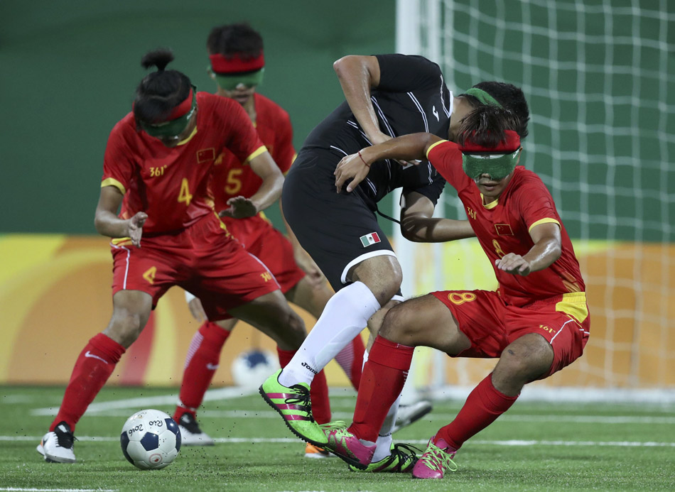 2016-09-12T000710Z_401421075_HT1EC9C00BHL1_RTRMADP_3_PARALYMPICS-RIO-SOCCER