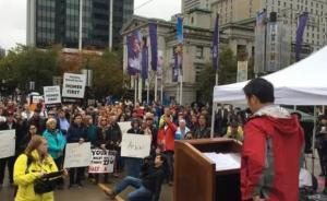 加稅15%后溫哥華房價還在漲，當?shù)鼐用褚蟪雠_更嚴措施