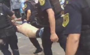 广州一女子送小孩上学被持刀劫持，警方成功解救：嫌犯曾吸毒