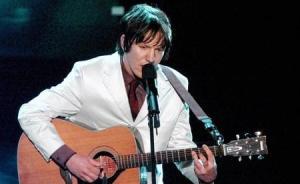 夜半歌声丨“爱我，然后安静地听我说”