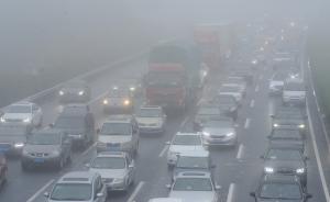 黃金周出游6個(gè)小時(shí)被堵在路上，游客無奈被勸放棄半日行程