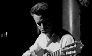 夜半歌聲丨把民謠寫成死亡事件小說集