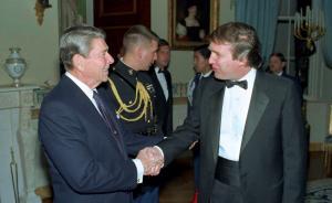 特朗普惡癥與美式民主的危機(jī)：偏執(zhí)妄想，族裔政治，虛辭至上