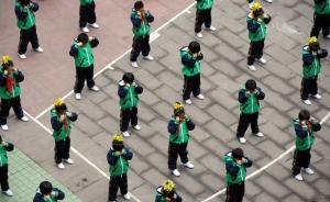 部分學(xué)校不敢放開手腳上體育課：怕發(fā)生意外遭“過(guò)度維權(quán)”