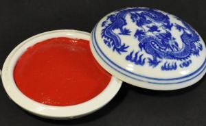 河南無(wú)臂小伙買房遇難題：按不了手印，貸款過(guò)戶處處受阻