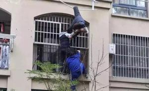 城事｜北京喜迎神舟開艙，畹町納緬甸邊民，蕪湖老人倒掛衣架