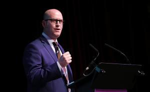 英國獨立黨黨魁易位，副黨魁保羅?納托爾“轉正”