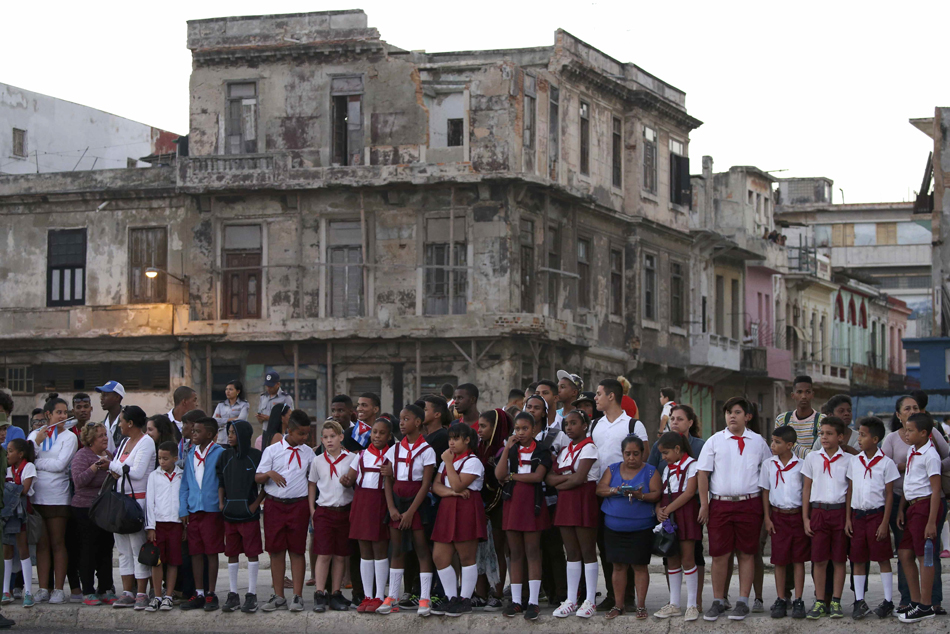 2016-11-30T141722Z_743484592_HT1ECBU13OELF_RTRMADP_3_CUBA-CASTRO