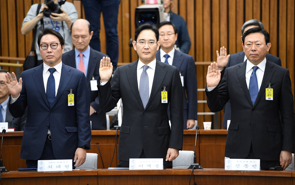 9-2016-12-06T025109Z_913561835_RC18BDC6F240_RTRMADP_3_SOUTHKOREA-POLITICS-CHAEBOL