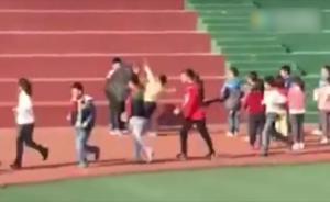 武漢一小學生喊教師綽號遭體罰：家長系同校教師，雙方互道歉