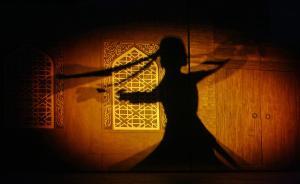 新疆一文體局副局長(zhǎng)公務(wù)宴請(qǐng)中安排歌舞：觸犯紀(jì)律紅線被處分