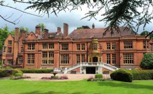 倫敦私校學費5年增長逾20%，中產家庭孩子逐漸“讀不起”