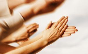 優(yōu)秀干部有時(shí)會(huì)被弄得面目全非，組織部門要敢于說公道話