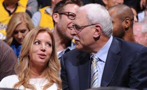 禪師與湖人老板相守17年分手，他們是巴斯家族內(nèi)斗犧牲品？