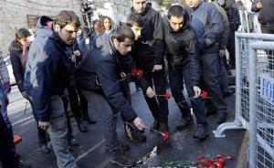 土耳其警方公布恐袭案中袭击者照片，目前已控制12名嫌疑人