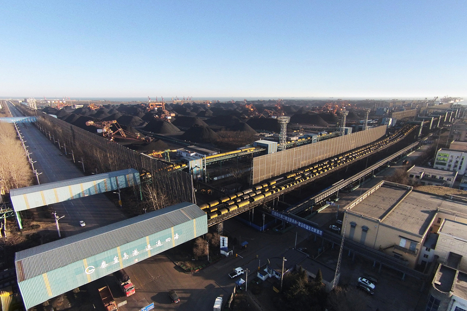 2.2016年12月23日，空中俯瞰秦皇島港防風網(wǎng)