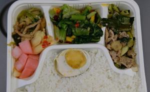 铁总证实“高铁15元盒饭售完即止”：提供高中低多档次饮食