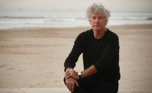 專訪政治學(xué)家約翰?基恩：西方民主能否走出二戰(zhàn)后最嚴峻危局