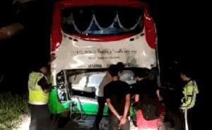 上海旅行團(tuán)在馬來(lái)西亞車禍多人傷，事發(fā)前大巴異響司機(jī)未處置