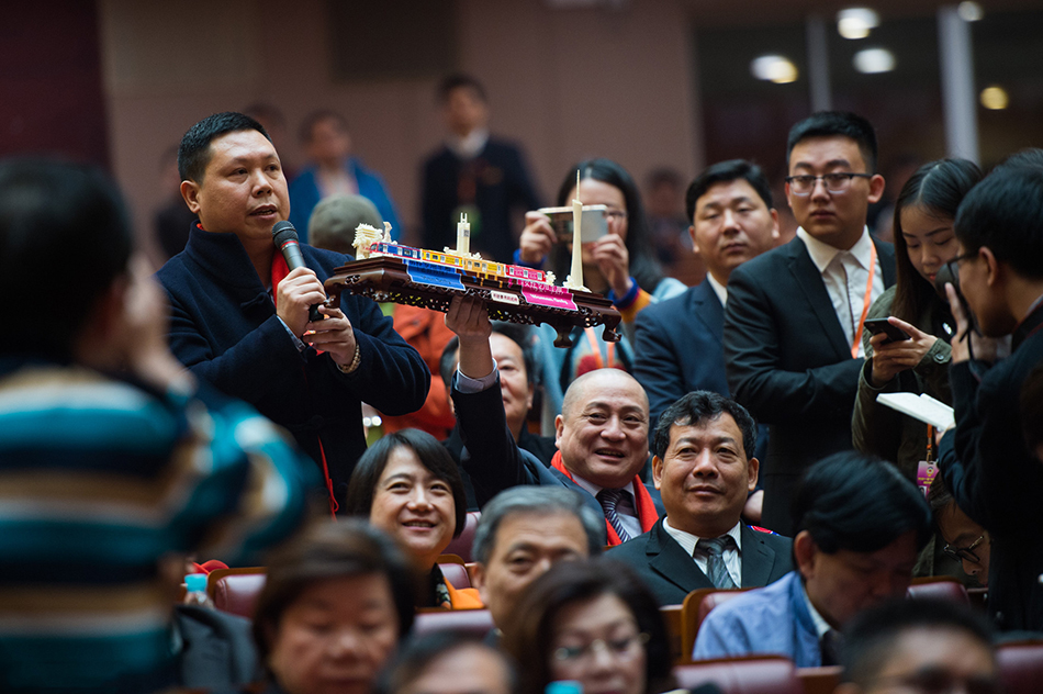 1.委員關注廣州地鐵擁擠問題