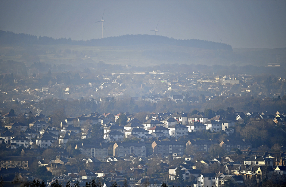 2当地时间2017年1月23日，英国伦敦遇大雾天气。
