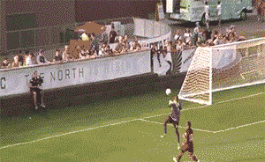 “自殺流”門將重現(xiàn)江湖!我的手拋球連自己都怕