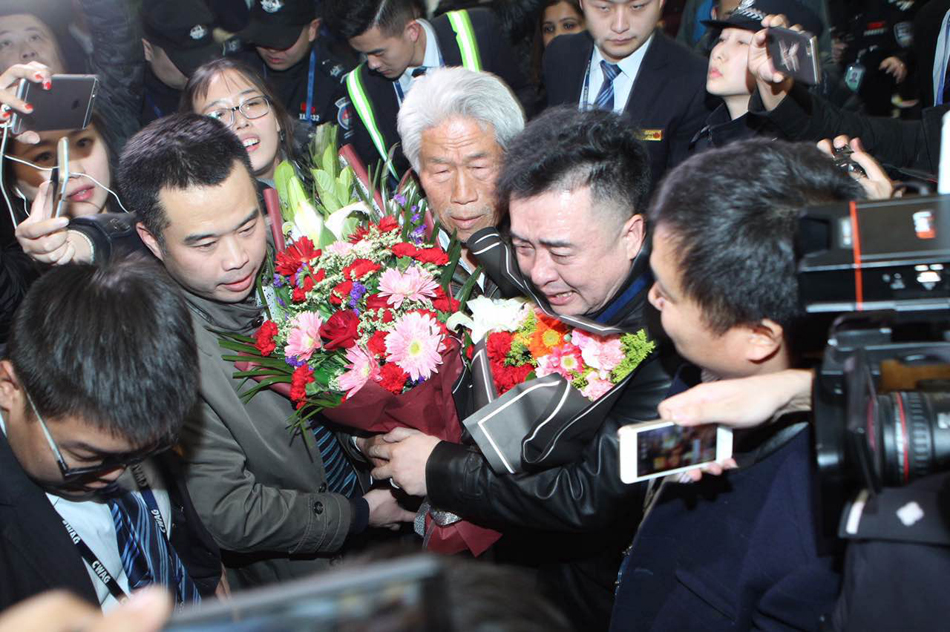 11-497702372265772958