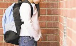 调查称青少年心理问题九成源自家庭：或宠幸至极或“妖魔化”