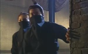 男子网络招嫖被设圈套，女大学生索要10万元涉抢劫罪被批捕