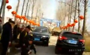 男子酒驾被查袭警，家属“帮忙”堵路