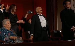 成龙获奥斯卡终身成就奖出席颁奖礼