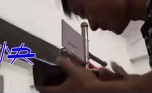 賣菜小哥秀盲打計算器“絕活”