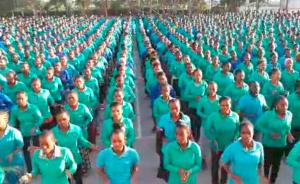 中国鞋企非洲厂大合唱《团结就是力量》