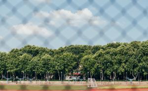 学校体育场馆向社会开放如何破局，安全问题引关注