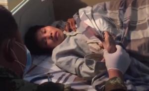 男子十指全被戒指卡住，消防破拆兩小時