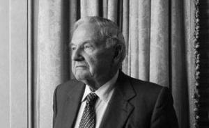 101岁大卫·洛克菲勒去世：家族财富属于上帝我们只是管家