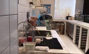 對話上海網(wǎng)紅面包店“深喉”：爆料后被警告“可以起訴你”