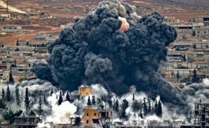 多國(guó)聯(lián)軍空襲敘利亞拉卡，至少33人死亡