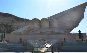 中青報(bào)致英烈：我們談?wù)摗靶〈_幸”，但從未把你們遺忘