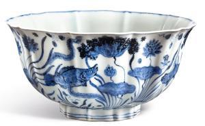宣德青花魚藻紋大碗2.29億港元在香港成交，本月借展上海