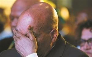 继标准普尔之后，惠誉也将南非主权信用评级降为“垃圾级”