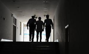 甘肅一男子貪污公款56萬后潛逃19年，在母親勸說下自首