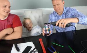 國外測評大神切開三星S8：這次沒炸