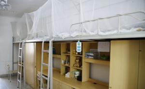北京高房租催生高校“床东”：床位外租一个月回本一年住宿费