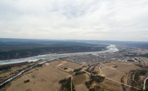 黑龙江漠河段冰面大面积融化开江