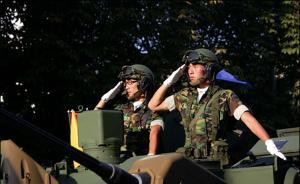 韓國(guó)青年逃兵役手段五花八門：切手指自殘，謊稱智力低下